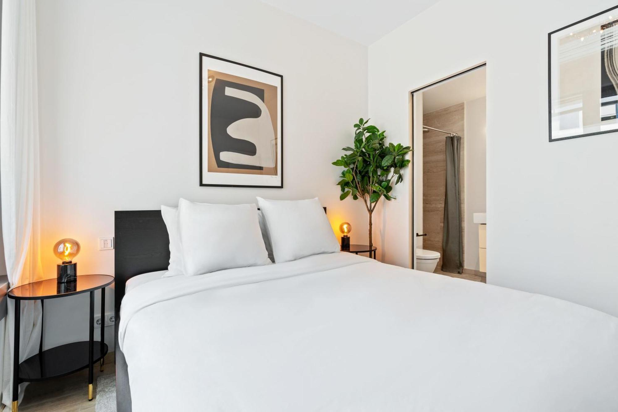 Appartamento Elegant 2Br With Balcony In Heart Of Lussemburgo Esterno foto