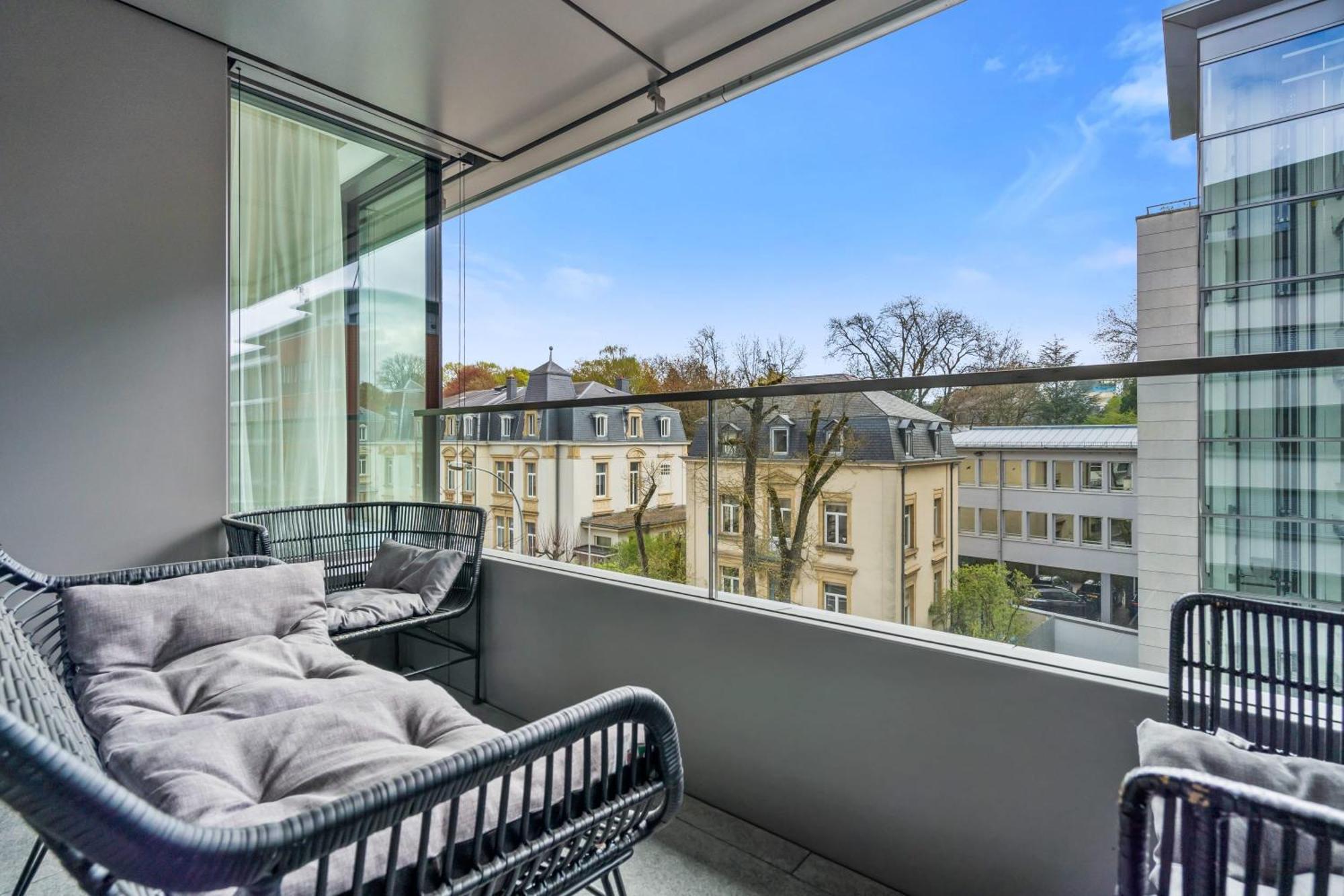 Appartamento Elegant 2Br With Balcony In Heart Of Lussemburgo Esterno foto